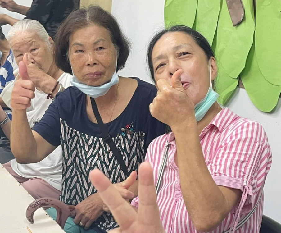 白河榮家樂智樂齡學堂開課  住民長輩樂鼓展笑容 