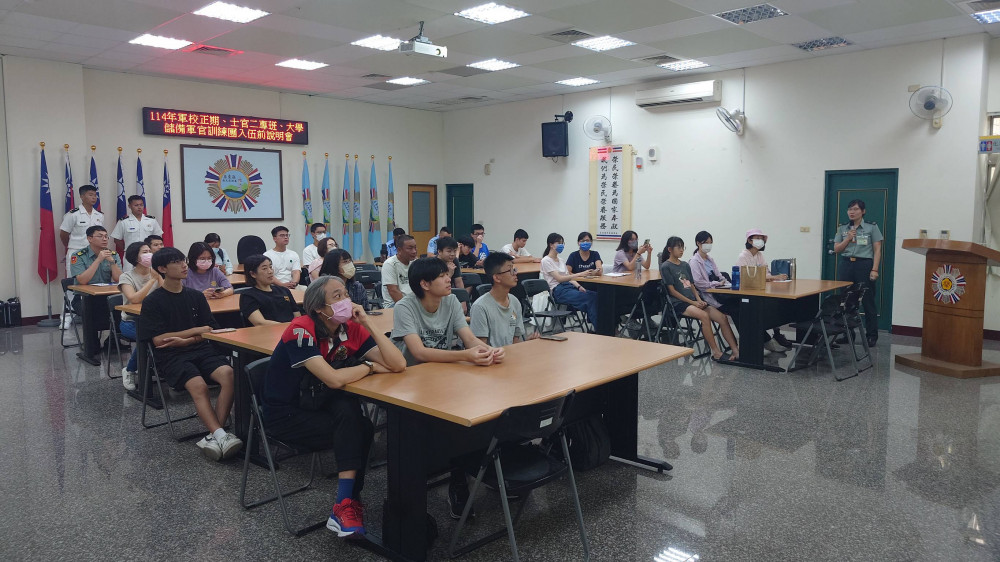 屏東榮服處支援國軍人才招募宣導入伍說明會 提供專業場地