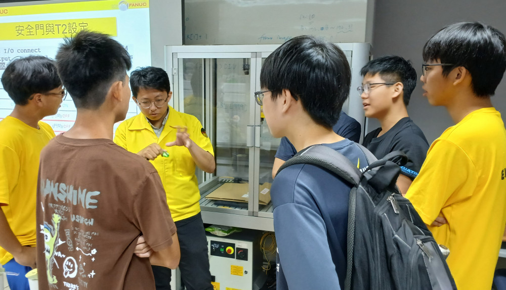 崑山科大聯盟課程邀Fanuc專家助陣 機器人技術扎根高中職 