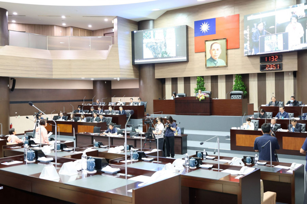 南投議會縣政總質詢 議員關切中央刪減補助款