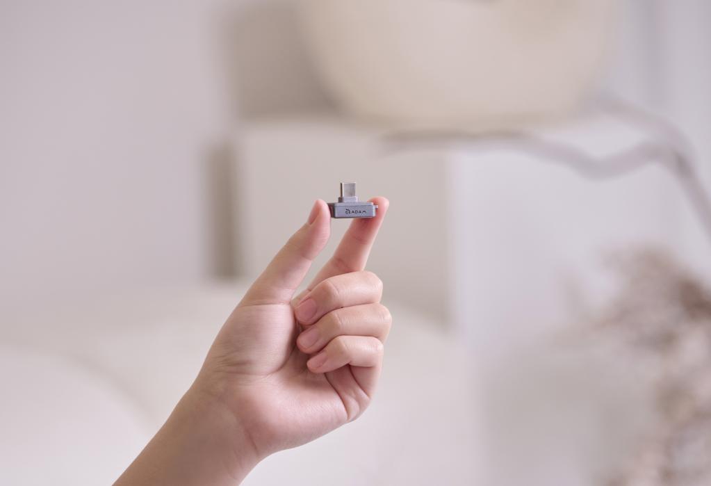 ADAM elements 亞果元素 iKlips 十年進化-全球體積最小 指紋加密 SSD 震撼登場
