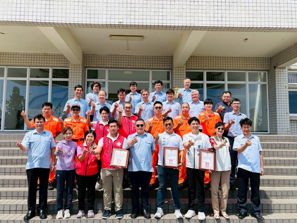  勳豪同心助捐防蚊液守護海巡弟兄