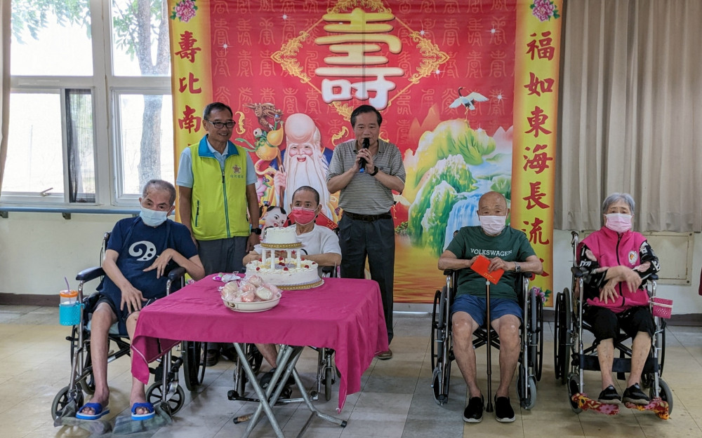 白河榮家感謝中華佛教善緣慈善會關懷百歲人瑞及耆老傳愛