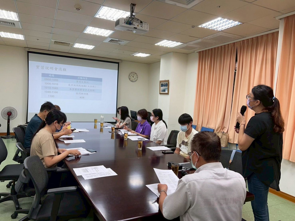 屏東榮家提供大專院校暑假實習機會 傳承專業長照領域社工