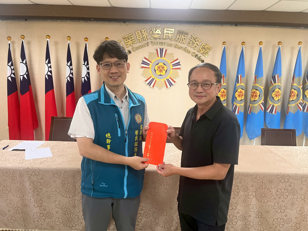 苗栗榮服處邀路老師宣導防衛駕駛