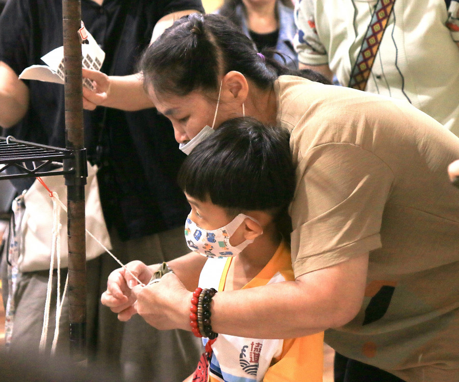 南臺科大USR扎根幼苗 與海龍故事館合作帶領協進幼園童認識端節