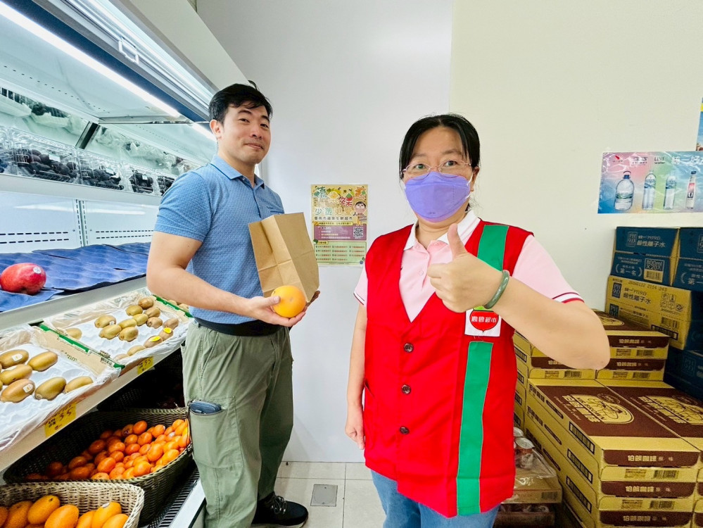 臺南環保局結合農會超市推蔬果裸賣！減塑從買菜開始