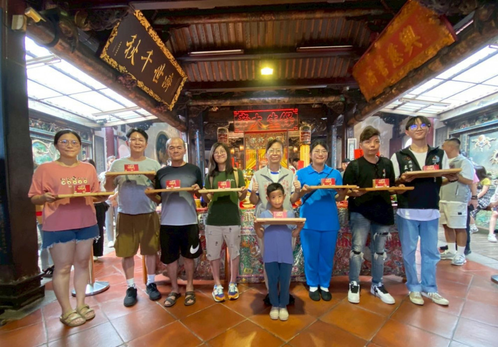 祀典興濟宮乞虎活動圓滿達陣！小一童7連杯奪冠獲虎爺緣分王