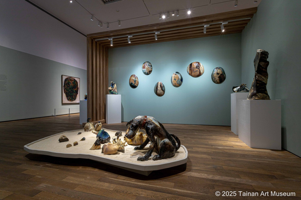 南美館新展「鹹鹹的風飛沙．鹽分地帶美術家的歸返」