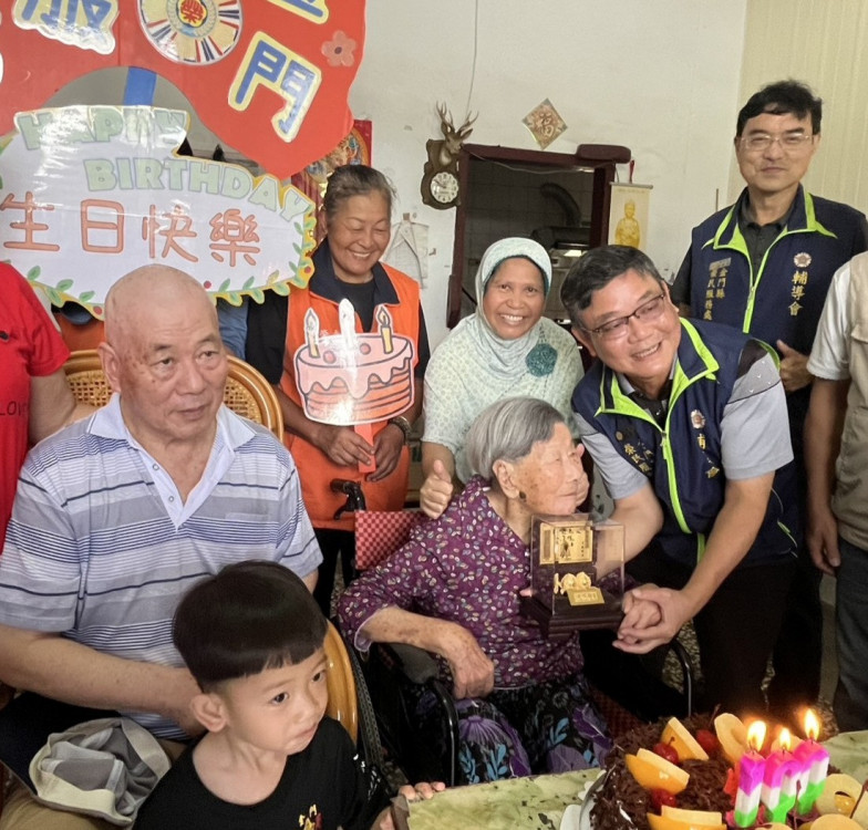 百歲823榮民呂陳燕阿嬤紀壽 金門榮服處歡欣慶生