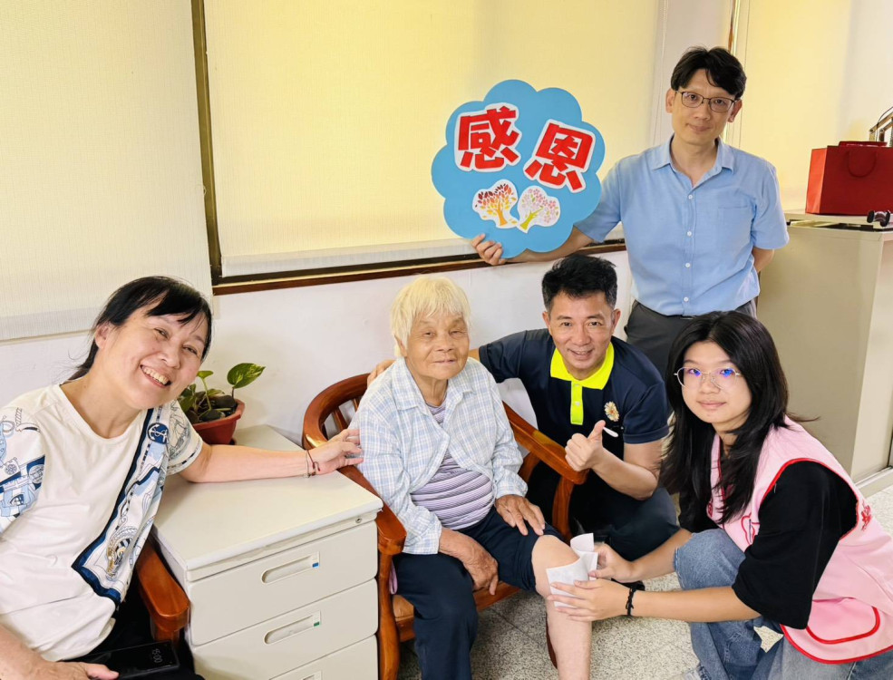 苗栗榮服處向學子女志工服務榮民眷 展現正能量善的循環