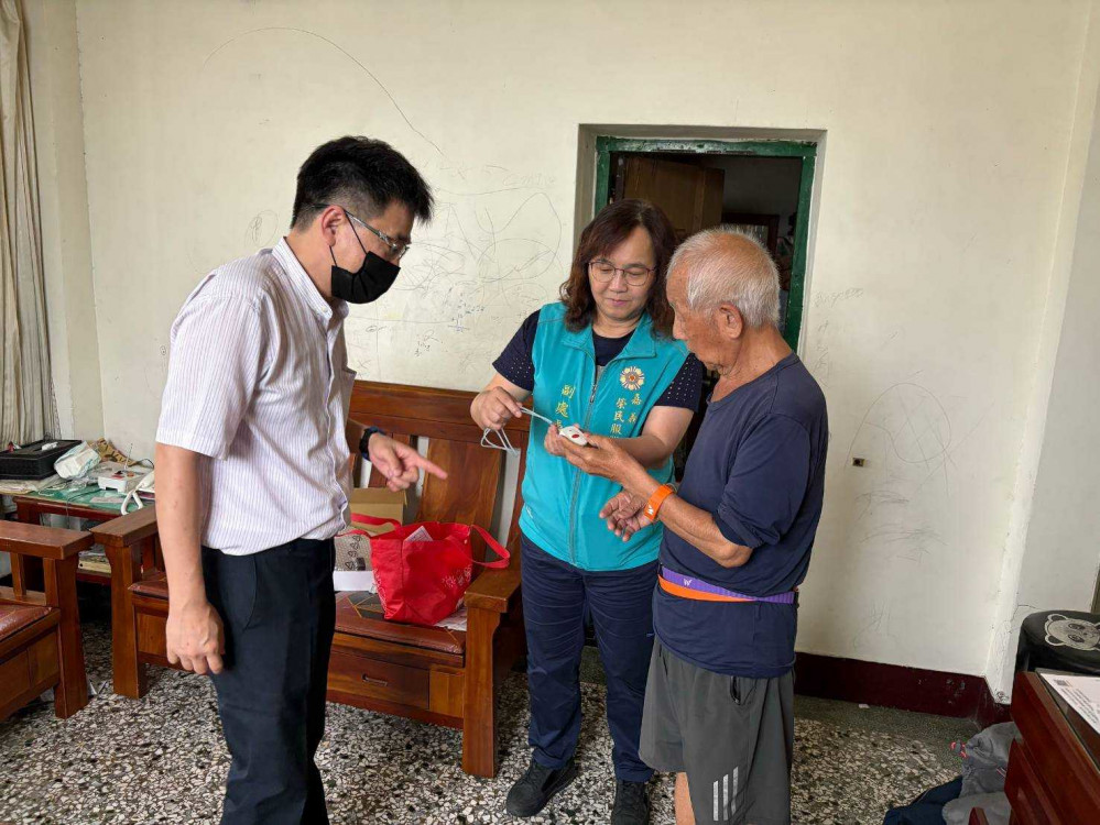 嘉義榮服處助高齡榮民安裝遠距照顧系統 升級居安防線