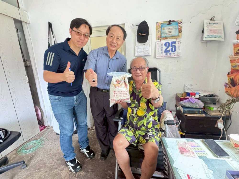 屏東榮服處風災後深入山區送愛心物資 關懷榮民眷
