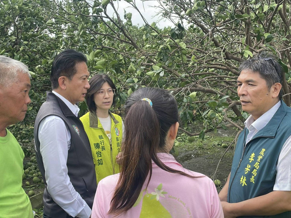 丹娜絲重創台南立委林俊憲率隊會勘爭取補助