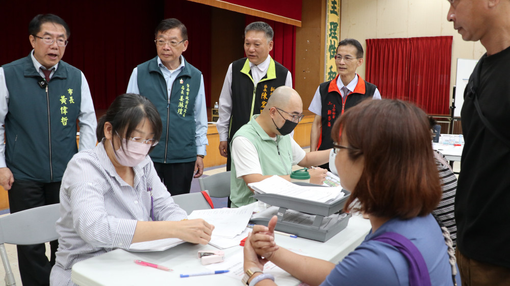 丹娜絲重創台南 高雄伸援手助溪北地區復原