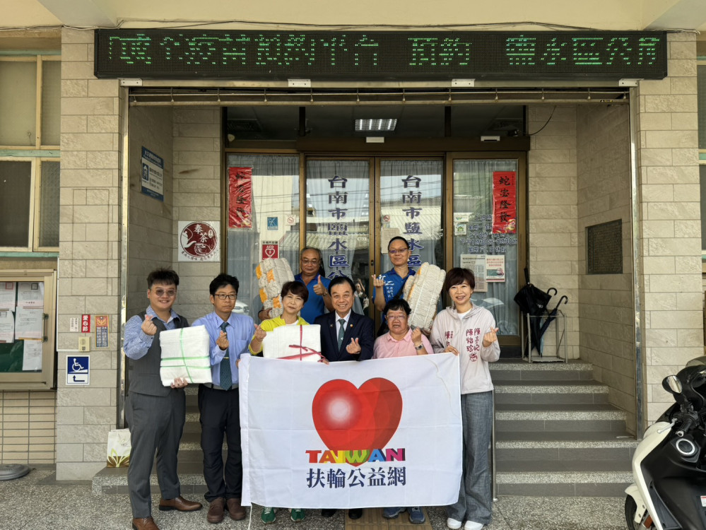 立法委員陳亭妃、市議員陳怡珍牽線 扶輪社捐編織袋助台南沿海災後復原