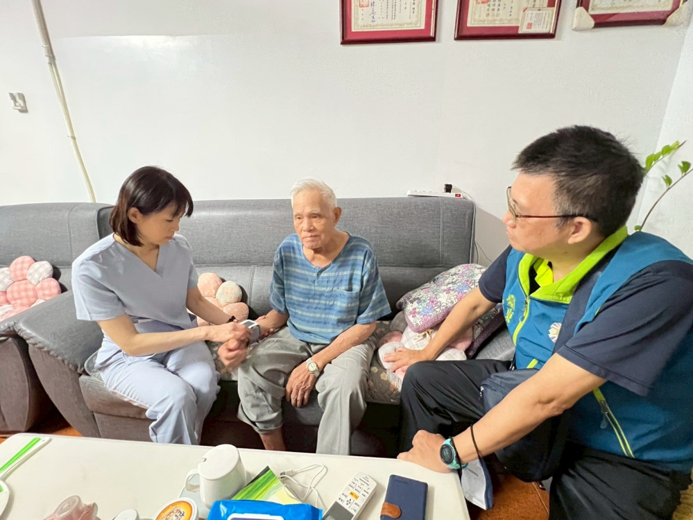 臺東榮服處暖心關懷榮民 盼入住榮家改善生活