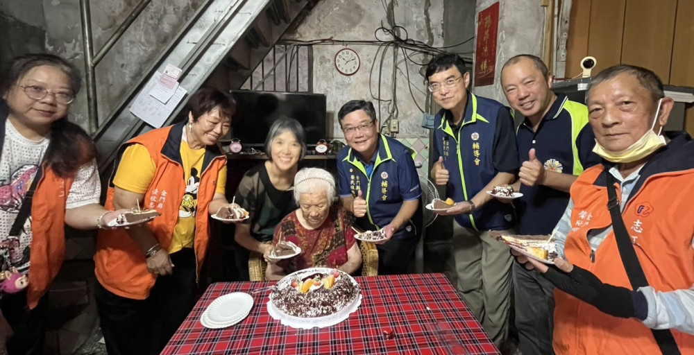 103歲榮民李阿嬤紀壽 金門榮服處歡欣慶生