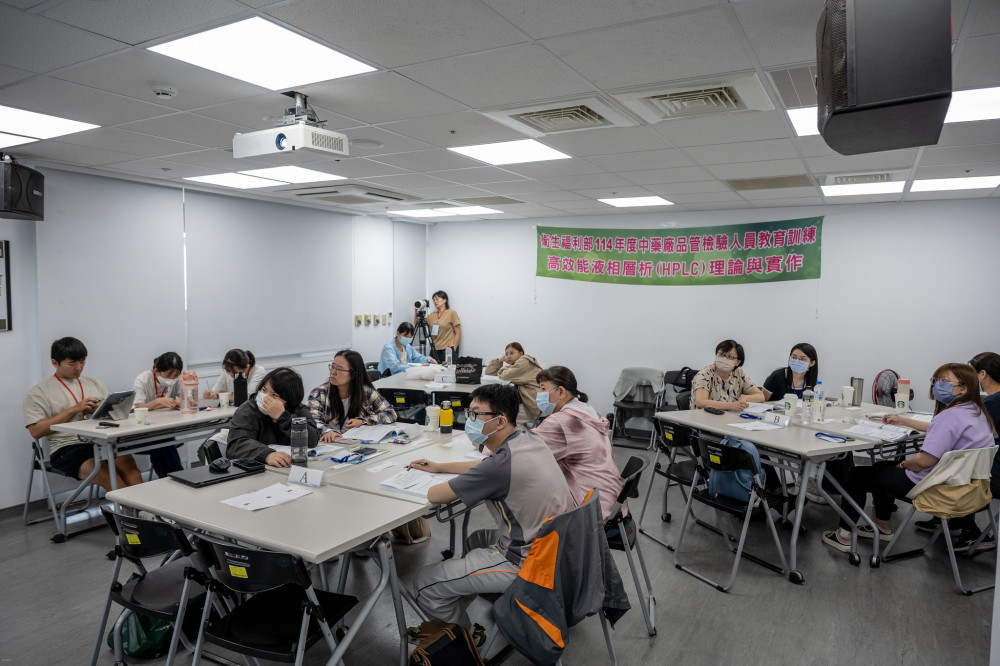嘉藥引領中藥品質升級 分析檢測基地協助產業接軌國際