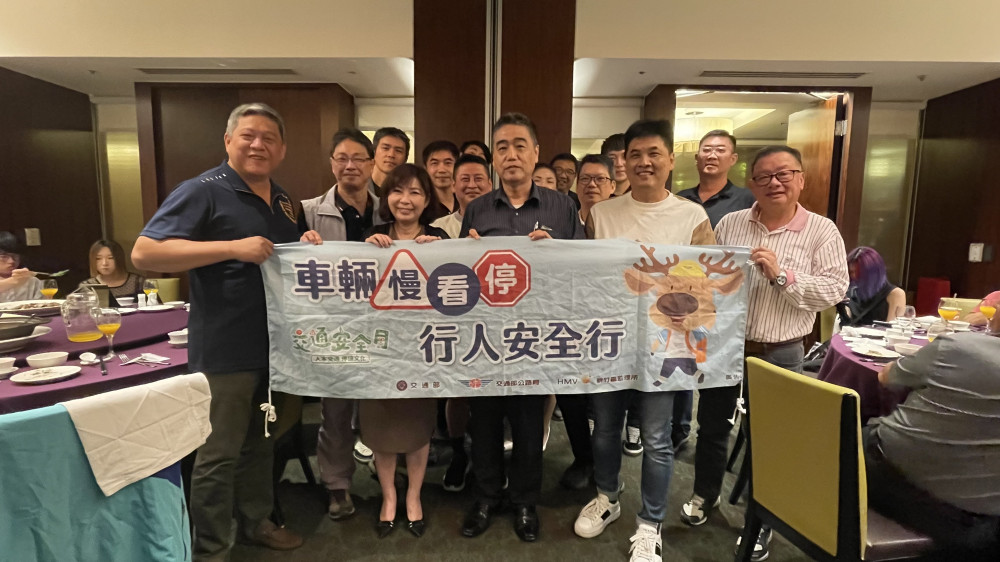 邁向大型車路口事故淨零願景　竹市監理站推動貨運三業路口停讓文化