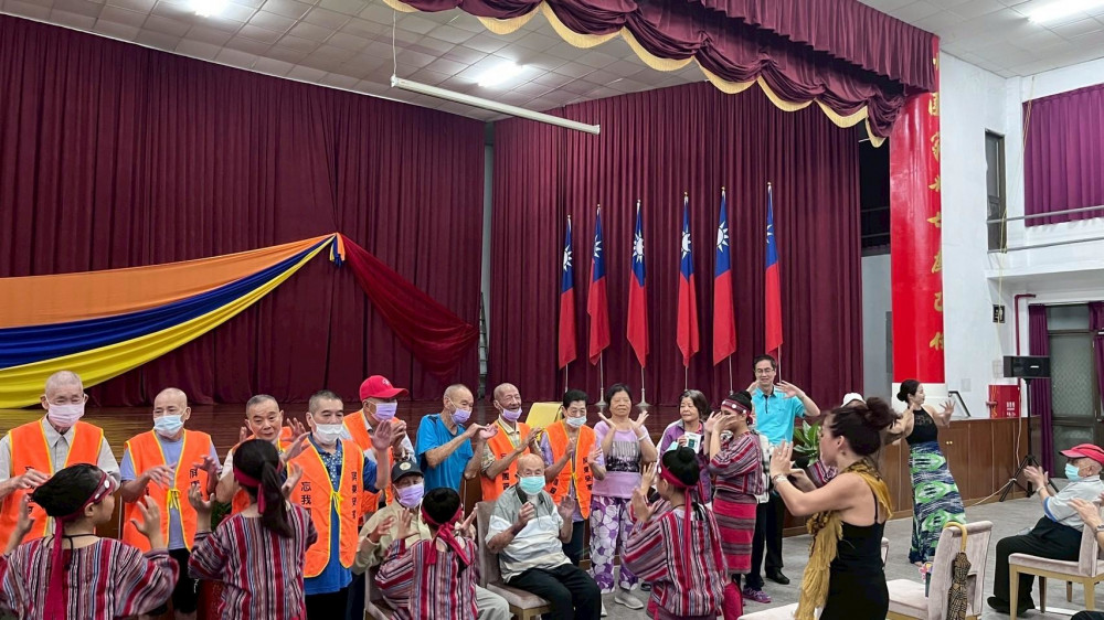 精靈幻舞舞團為愛而舞 屏東榮家感恩的心演出