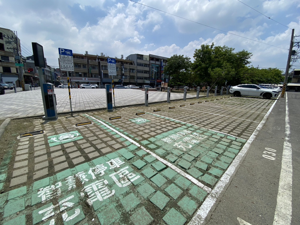 南市充電樁建置預計年底達1千槍 黃偉哲：期37區均有充電樁