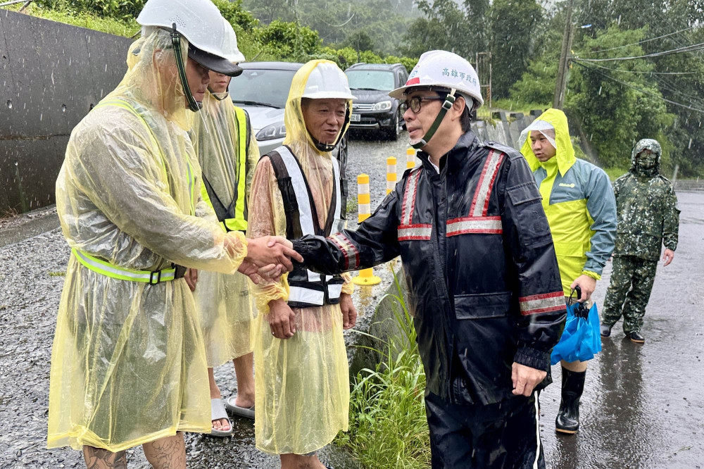 陳其邁六龜勘災 籲勿進山區、豪雨重建納入特別條例