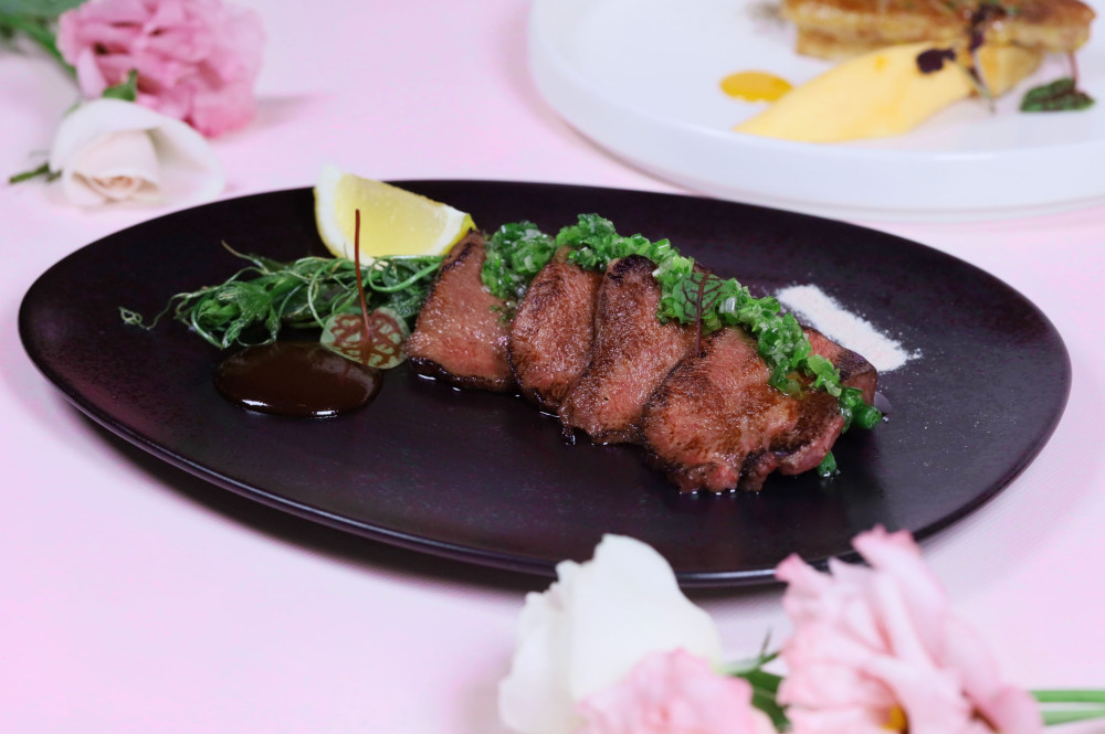     高雄萬豪酒店七夕美饌饗宴 法式料理 x 極奢和牛鐵板燒浪漫登場