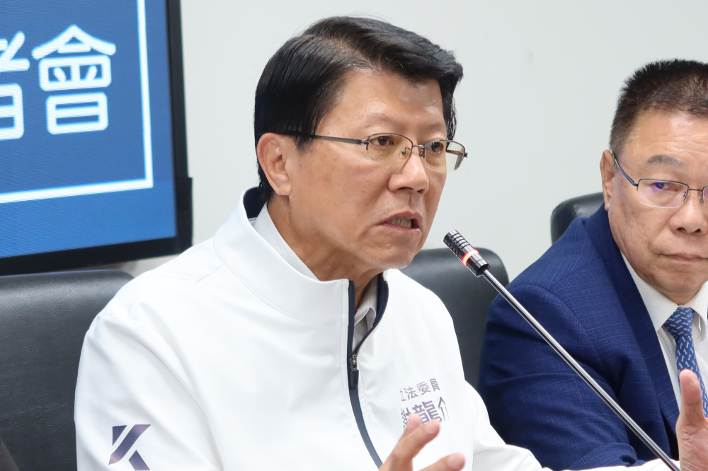 國民黨團挺重啟核 3 公投 立委謝龍介批綠能政策害台電破產