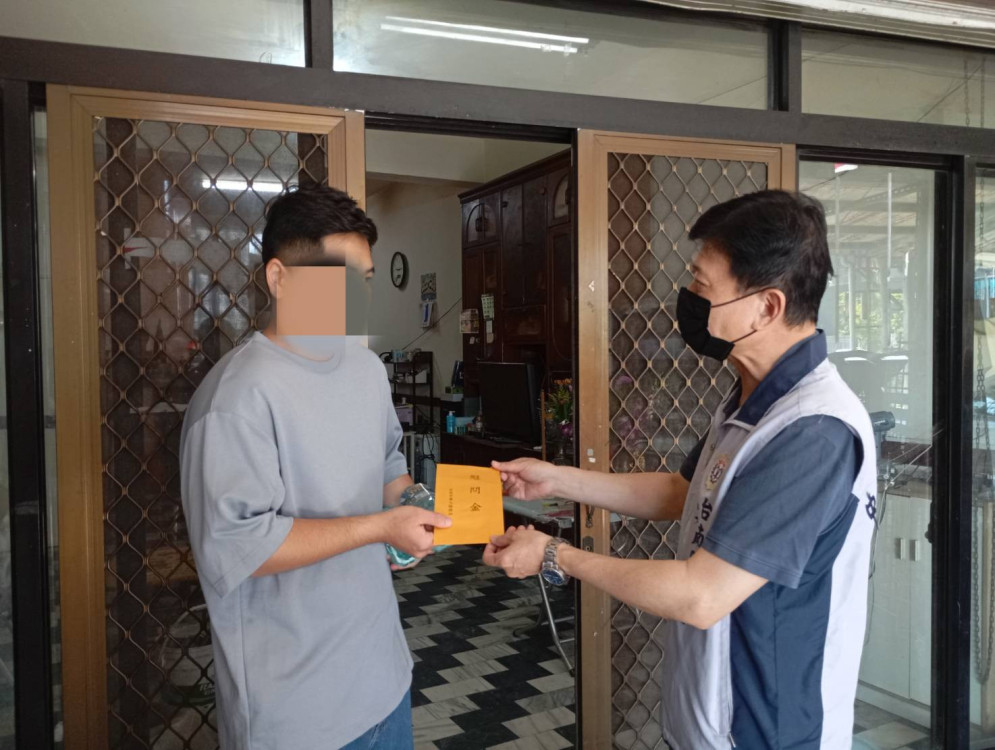 南市軍人服務站慰問急難國軍家屬