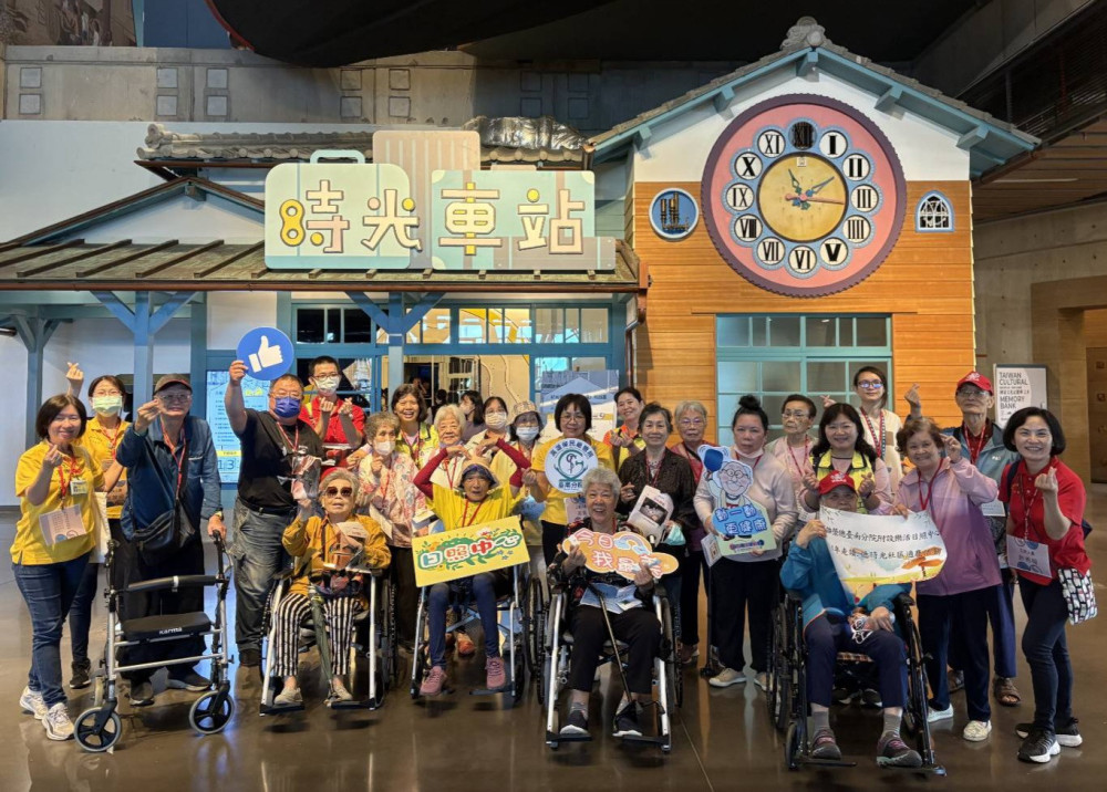 高榮南院日照長輩走讀憶時光！化身探險家完成博館小任務