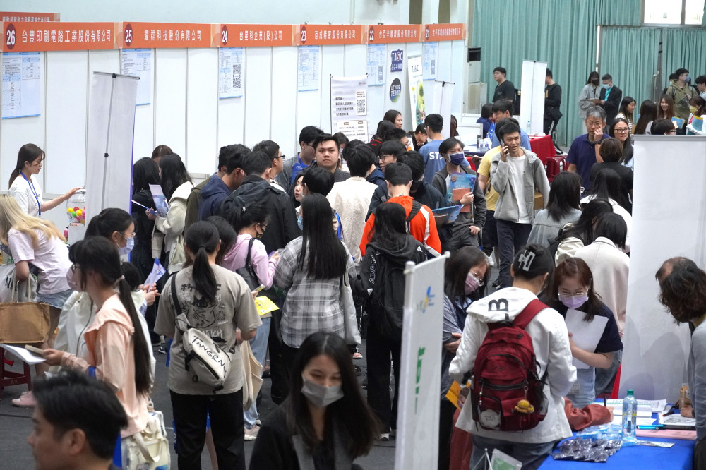 打造「畢業即就業」黃金跳板　中華大學助攻學子穩健踏出職涯首步