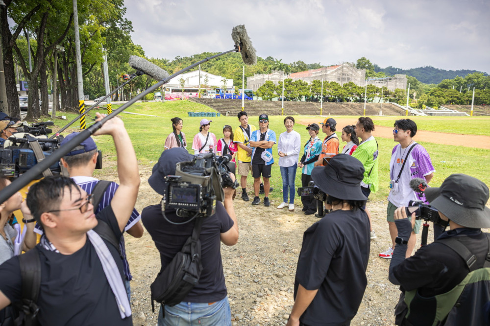 宣傳茶博會及國慶焰火 許淑華飢餓遊戲實境錄影