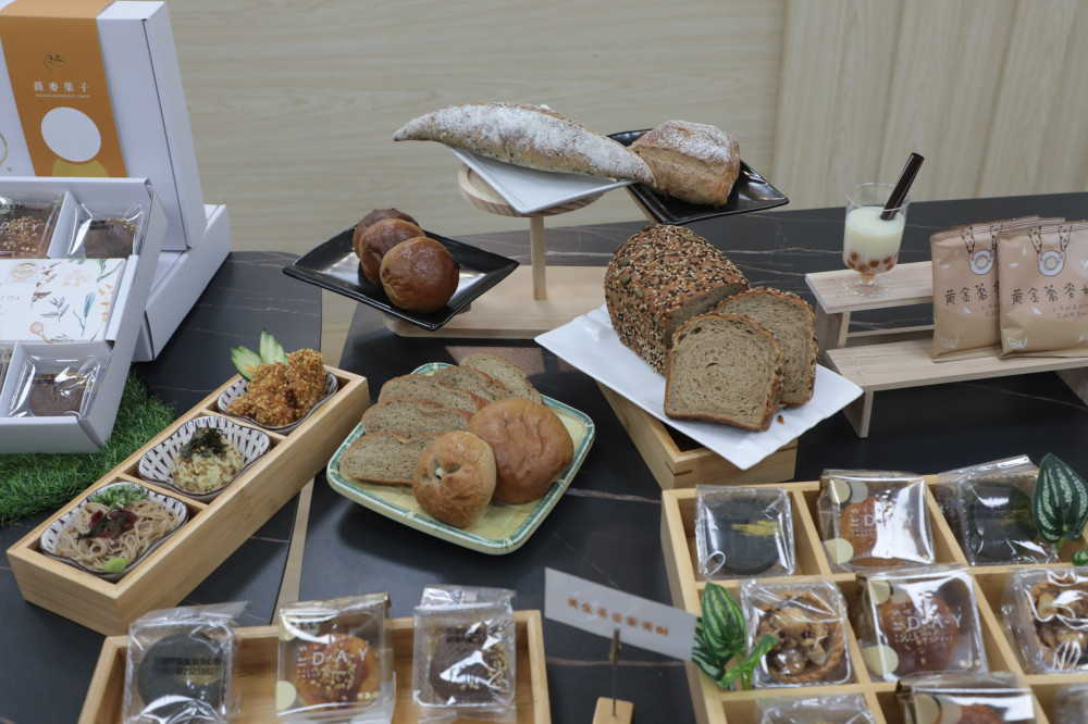 黃金蕎麥秋節新品上市 全台唯一蕎麥蛋黃酥