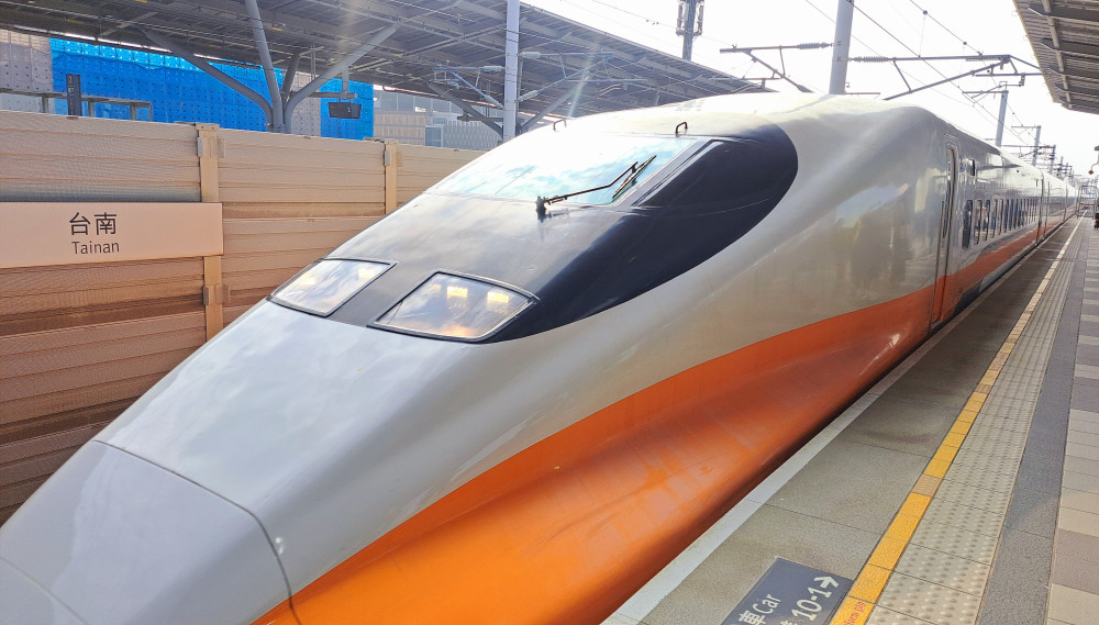 高鐵加開54班次列車光復節疏運  9/25零時開放購票