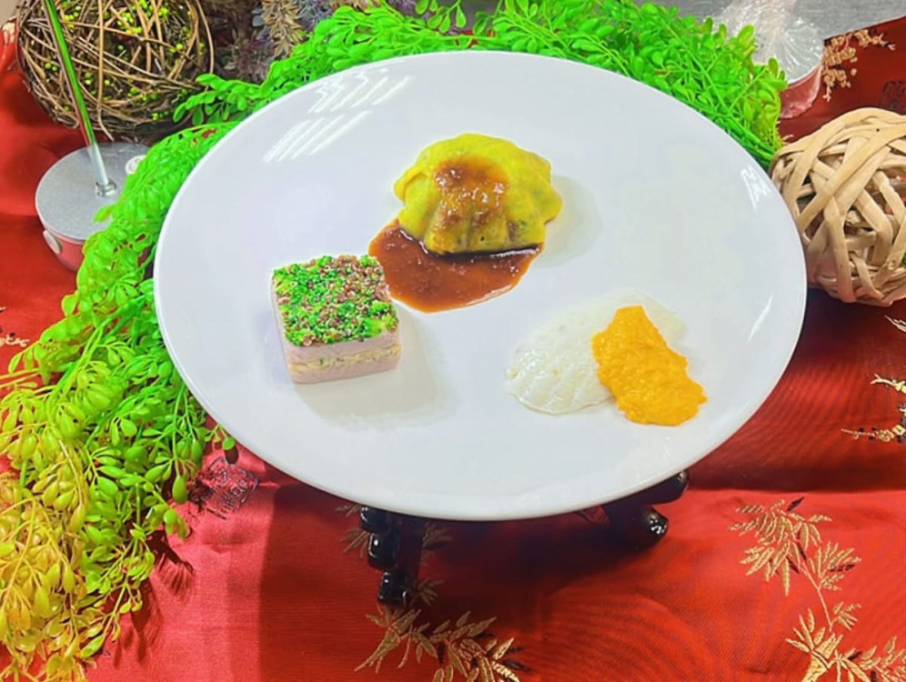 中華醫大餐旅系李帆畇洪鈺閎勇奪銀養創新料理賽總冠軍