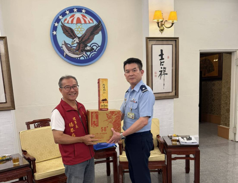 屏東市金同會拜會空軍六聯隊！楊恭淼：感謝長期對金門協助
