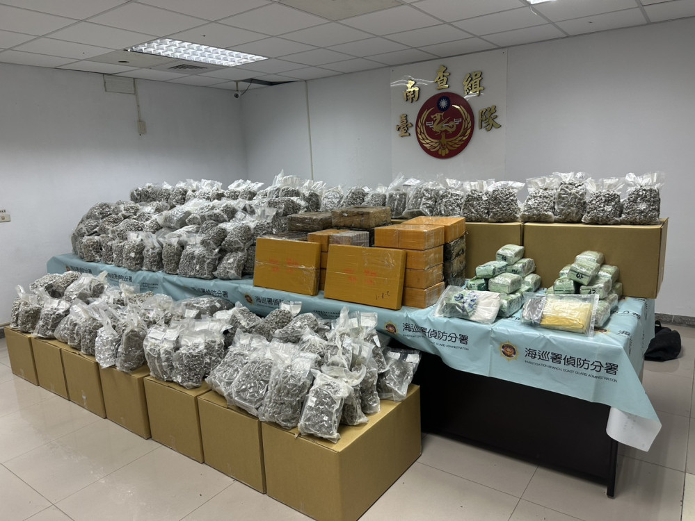 臺南海巡查獲逾700公斤逾市值15億各式毒品