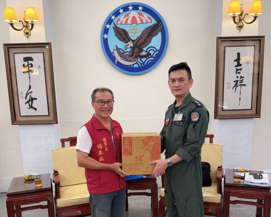 屏東市金同會拜會空軍六聯隊！楊恭淼：感謝長期對金門協助