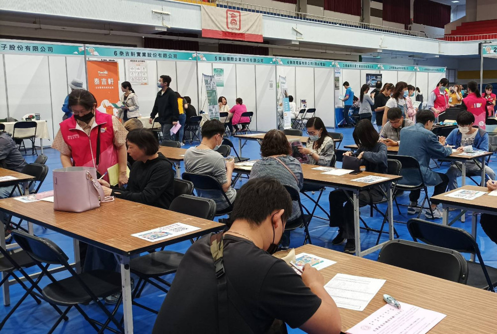 台南就業9月徵才接力登場 上千好職卡位戰
