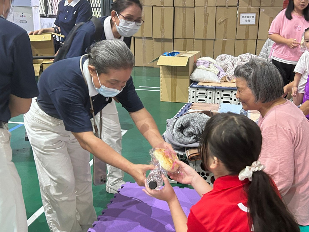 慈濟緊急投入花蓮災後救援 動員人力醫療關懷受災鄉親