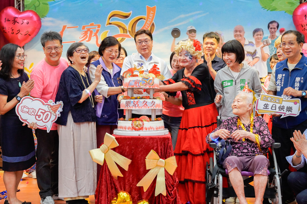 「仁家50」時光隧道勾起回憶　劉和然：感謝全體仁家人 溫暖陪伴半世紀