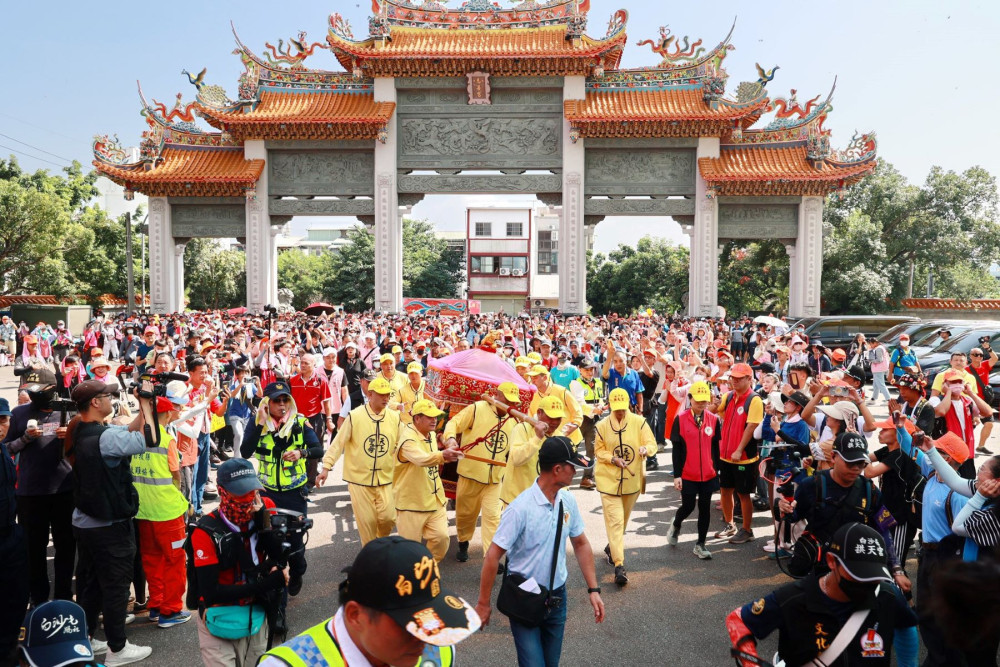 三神贊境   南投人歡喜迎白沙屯媽祖