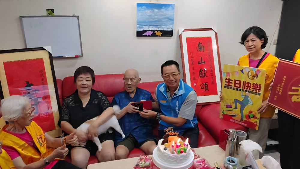 百歲榮民凃煥斌爺爺紀壽 基隆榮服處溫馨慶生