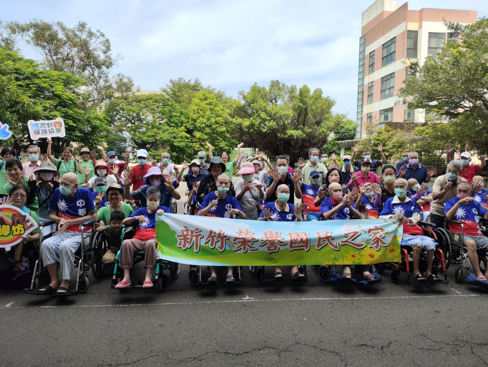 陽光同行、暖心相伴　新竹榮家推動安養與養護住民互助共創幸福日常