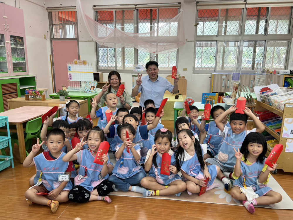 鼓聲迎新學期！興仁國小開學日送「平安許願包」幸福儀式感爆棚