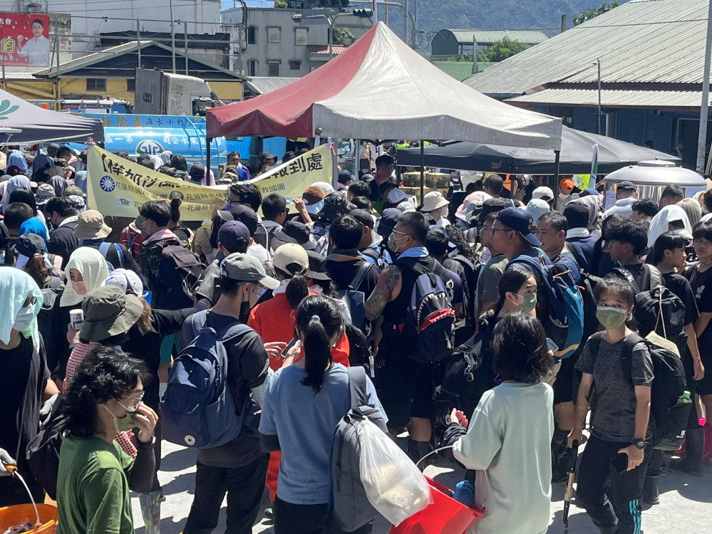 全民共善！慈濟擴大花蓮光復災區清掃，逾萬人參與