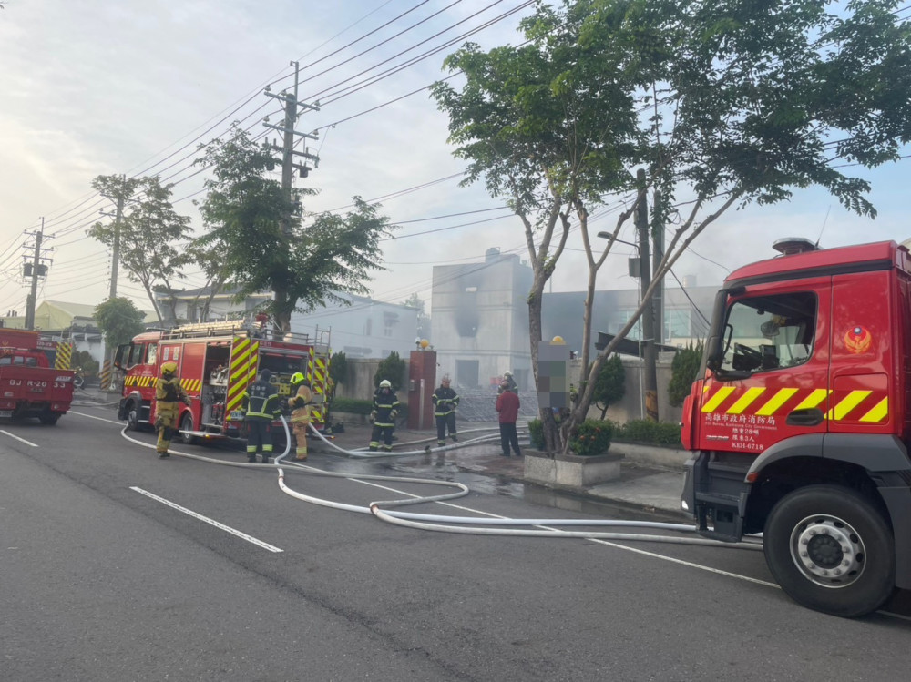 茄萣海產行鍋爐爆炸火警  湖內警迅速協處交管