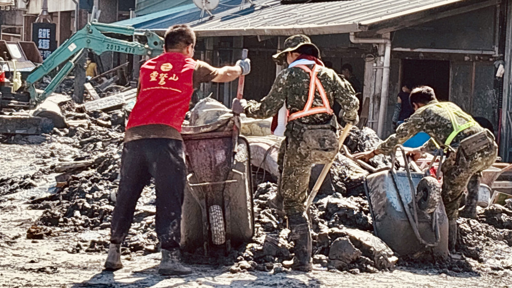 眾志成城重建花蓮   靈鷲山佛教教團接力祈福守護光復鄉點亮希望