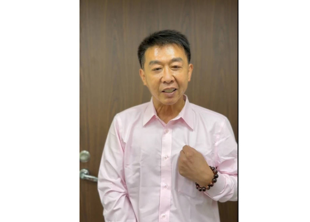 陳其邁虧許智傑「臉BLACK衣PINK」邀全台感受高雄粉紅魅力